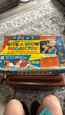 1962 Kenner Give-A-Show Projector 2nd Edition Vintage
