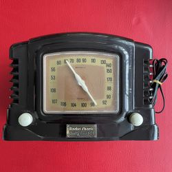 Vintage Radio Shack radio Model 12-696