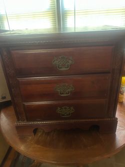 Vintage 2 double drawer wood nightstand