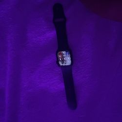 Apple Watch Series 5 40mm Black Aluminum Case Black Fluoroelastomer Band