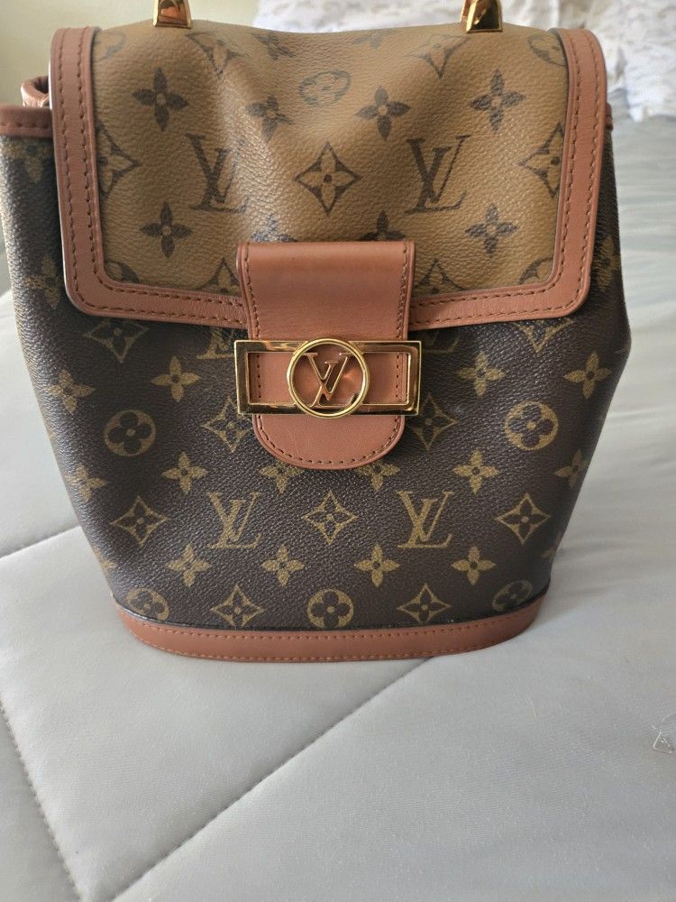 Louis Vuitton
Backpack
