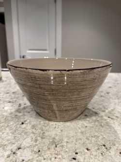 Brown Salad/Mixing Bowl