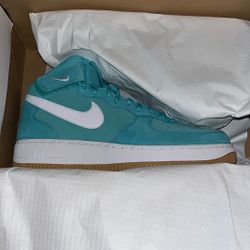 Air Force Aqua Mids