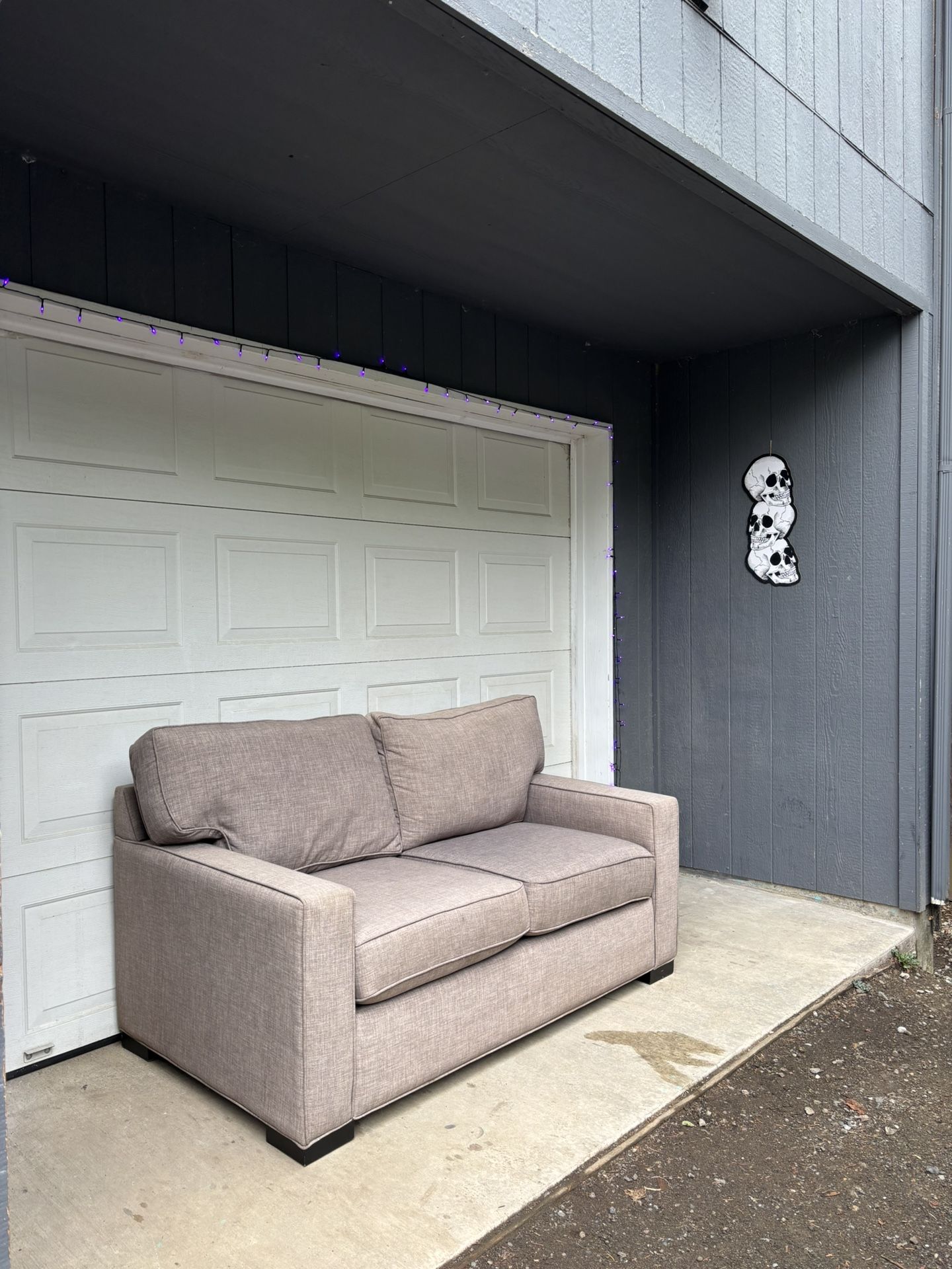 Minimalist Gray Loveseat by Macy’s •FREE DELIVERY•