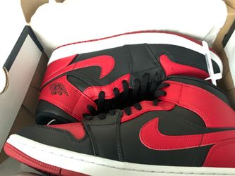 Air Jordan 1 Bred mid