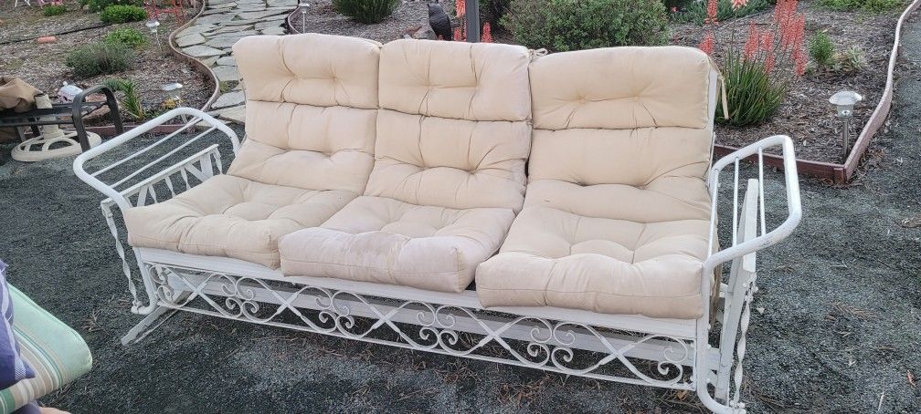 Vintage Outdoor Glider Bed Metal Sofa 3 Seat Seater
