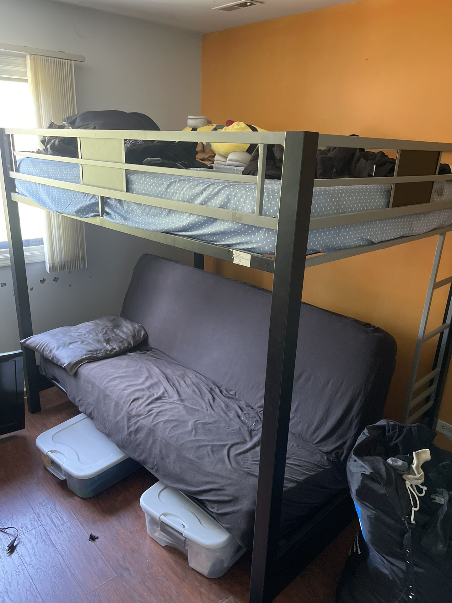 Bunk bed