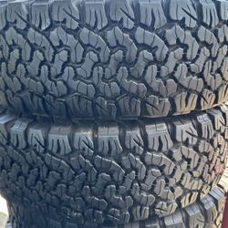 Set Or Tires (4) LT275-70-18 Bfgoodrich All Terrain KO2