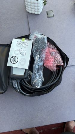 Brand new Ford charger, original, never used.