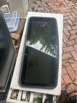 2009–2014 Ford F150 sunroof