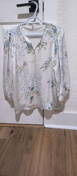 White blouse with lining