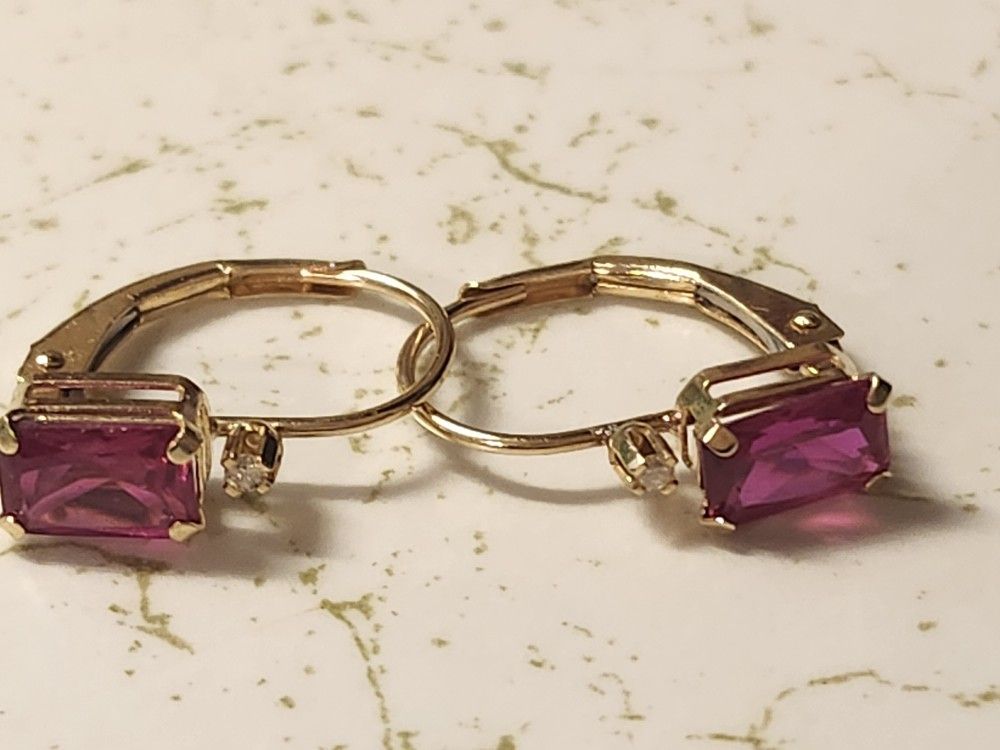 14kt Gold Ruby Diamonds Earrings