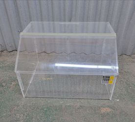 Clear Acrylic Display Box with Lid
