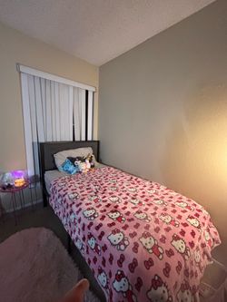 Selling set mattress and bed frame