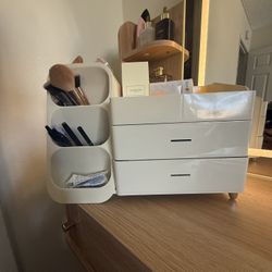 Makeup Organizer