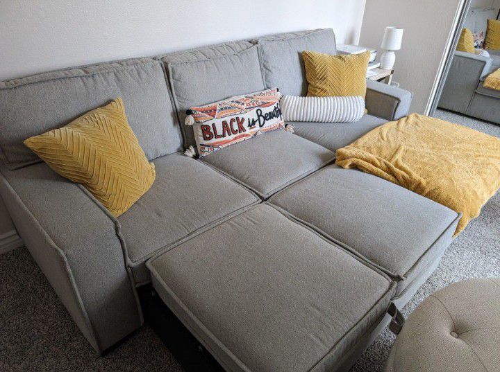 Sectional Couch In Great Condition 