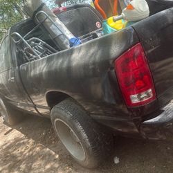 Vendo Camioneta Ojo Nomás Camioneta No Lo Q Trae Arriba 