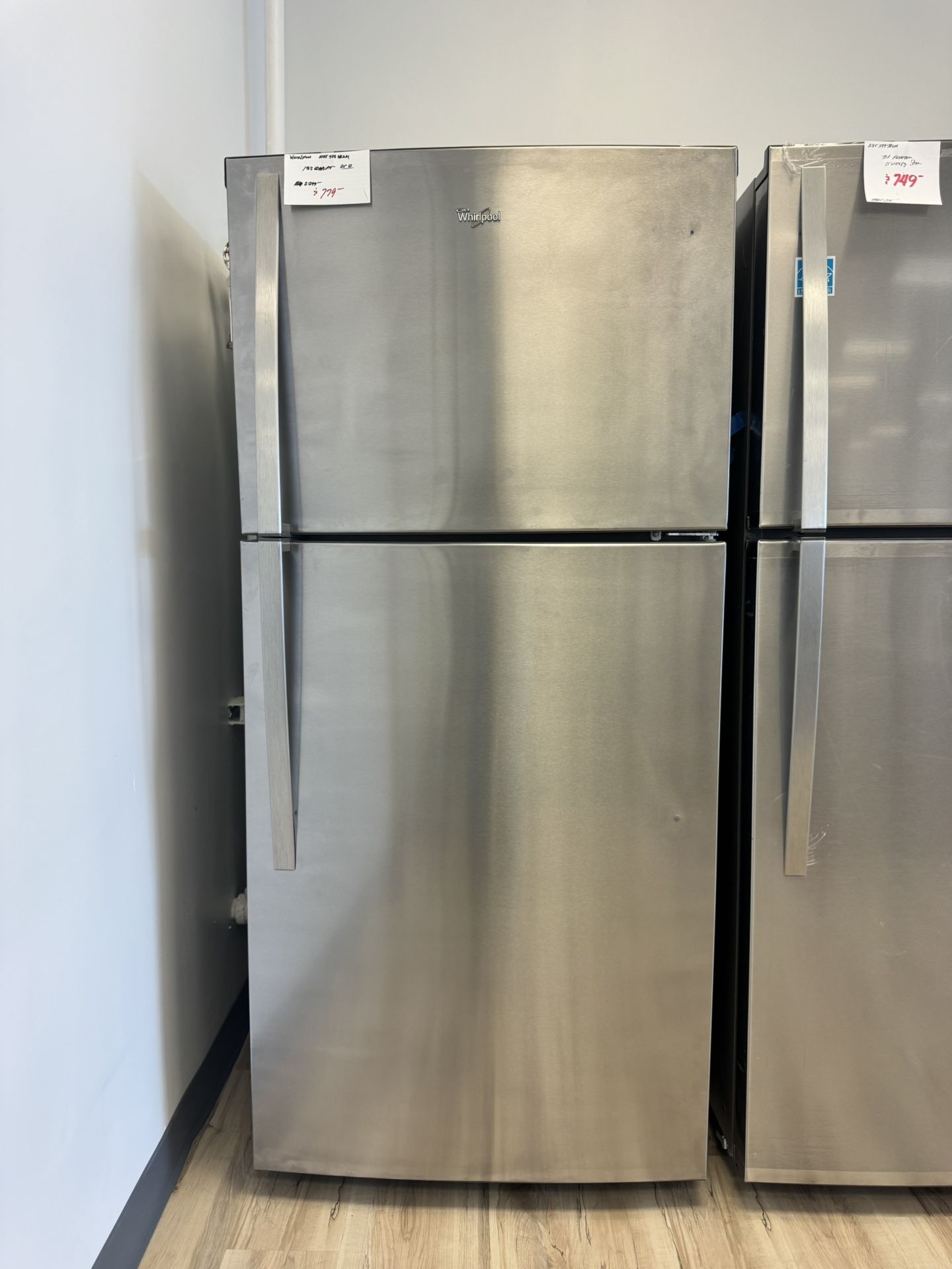 Whirlpool Top Freezer Refrigerator In Stainless Steel