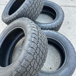 305 55 20 Nitto Grappler G2