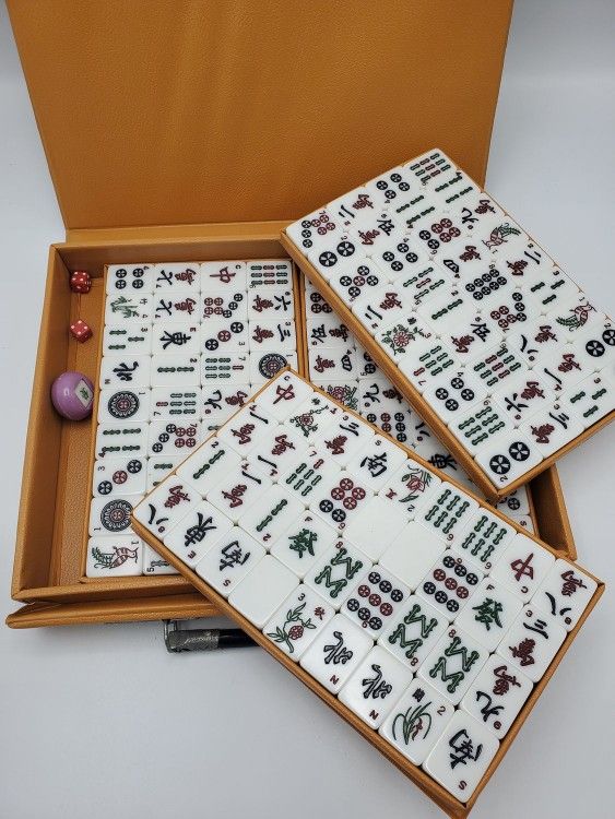 Golden Pagoda Faux Leather Case Mahjong Set