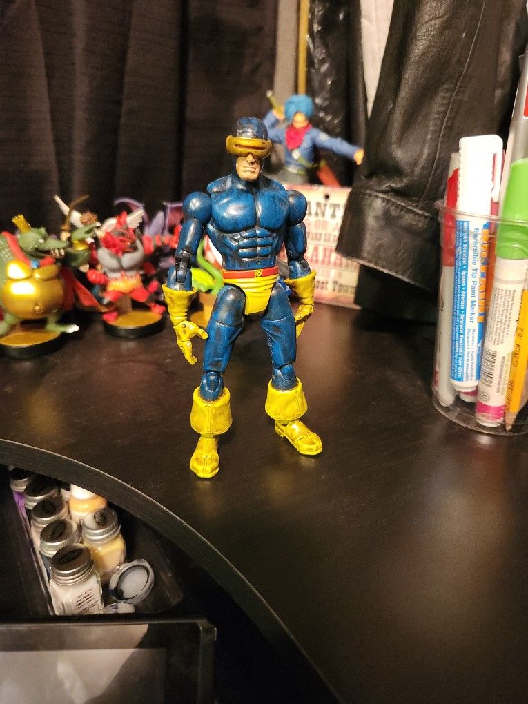 Marvel Legends Toybiz Cyclops