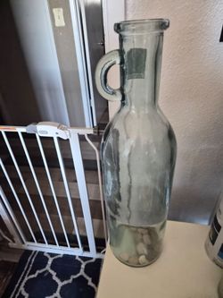 Glass bottle