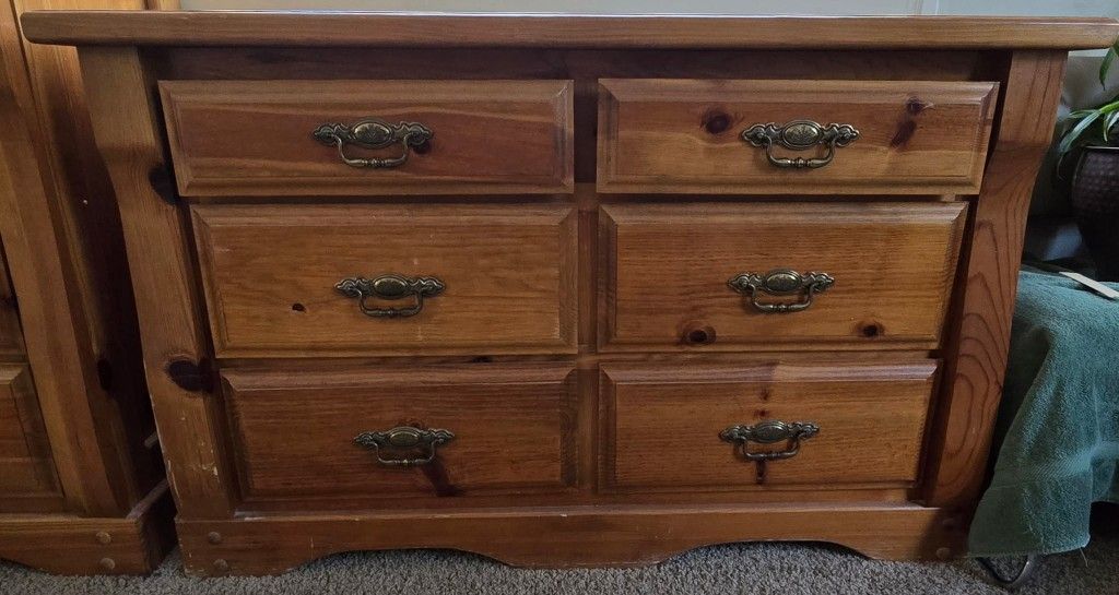  Large Honey Pine Dresser With Beautiful Mirror