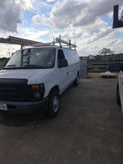 2013 Ford E-350