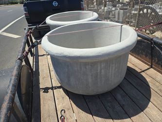 CONCRETE CEMENT PLANTER POTS $350 EACH (36" INCH WIDE)