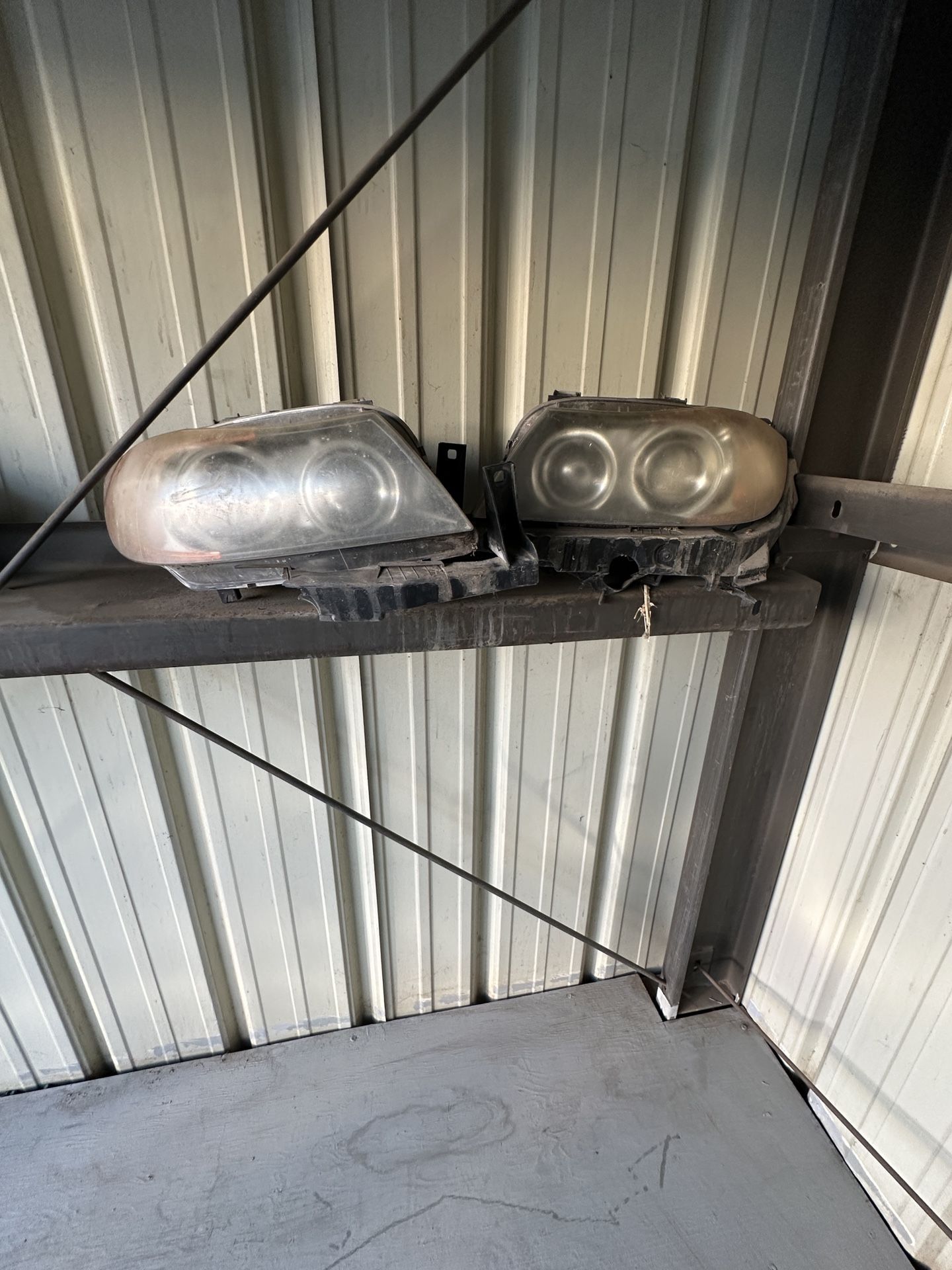 E90 BMW E92 Headlights