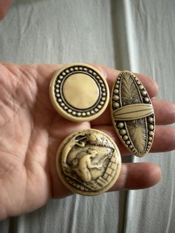 Set Of 3 Unusual Buttons. 