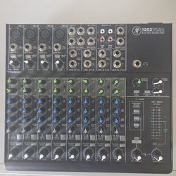 ​Mackie 1202VLZ4 12-Channel Professional Mic/Line Mixer - Great Condition