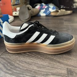 Adidas Gazelle Size 7 