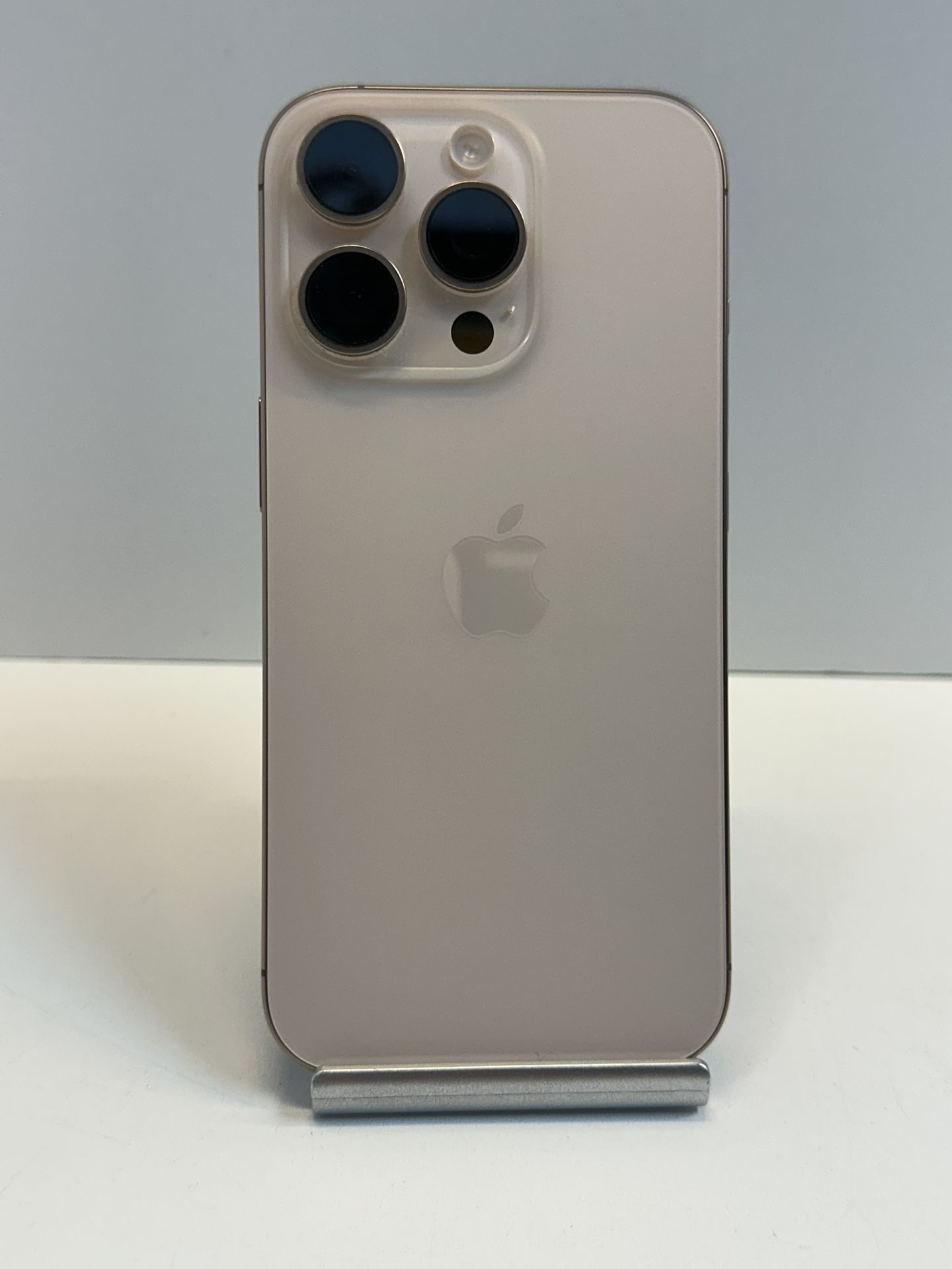 Apple iPhone 16 PRO 128gb. ( Fully Unlocked )