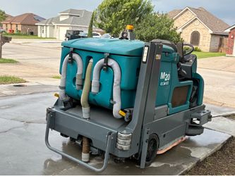 Tenant m20 sweeper scrubber
