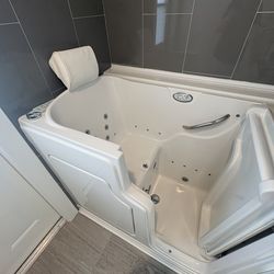 Safe Step MicroSoothe Jetted walk-in tub $900