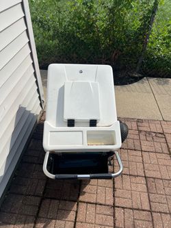 Ice cream popsicle cooler cart