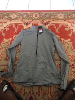 Nike pro quarter zip Large pull over