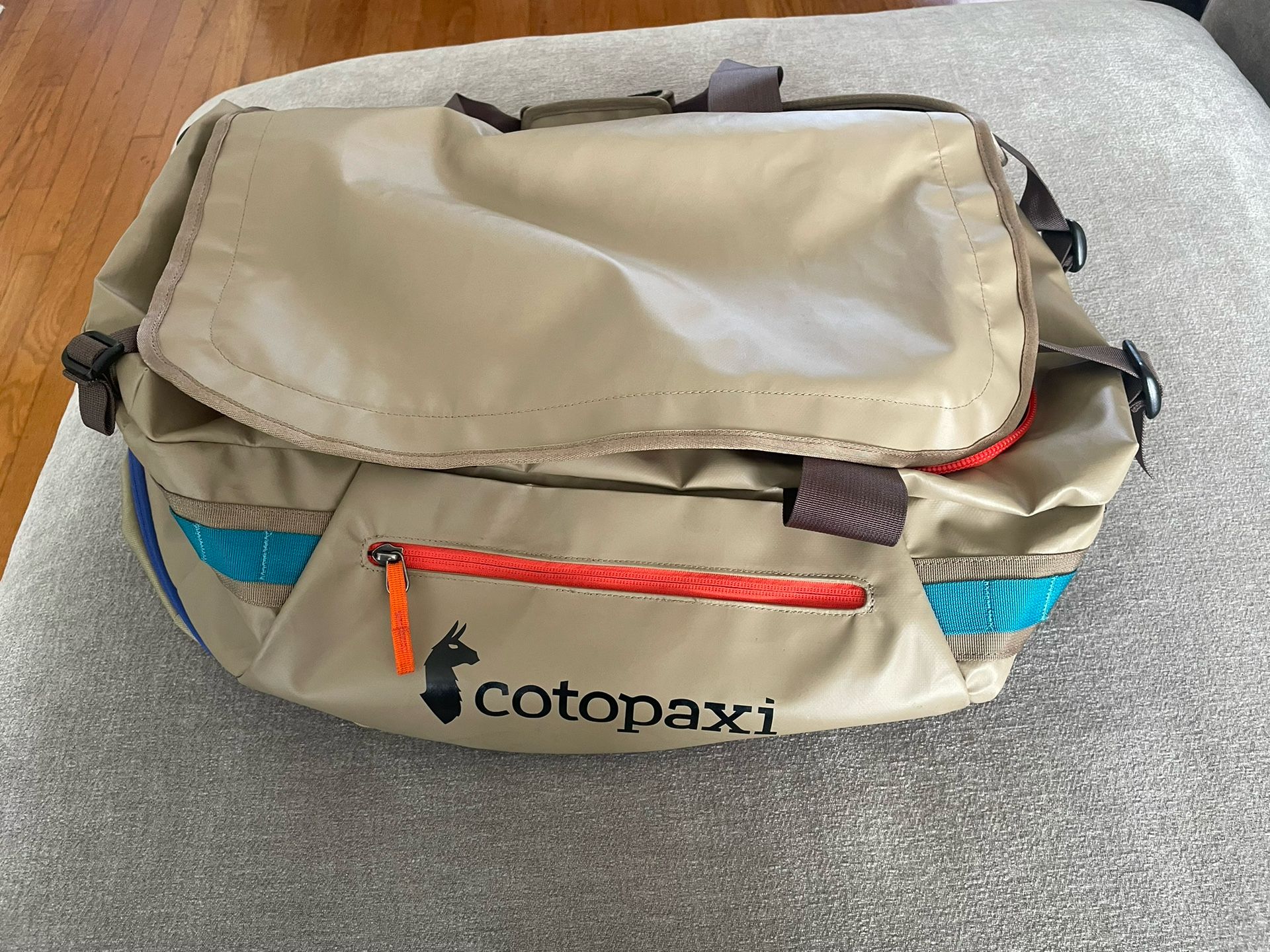 jansport backpack incredibles white Superbreak colordescription_Royal Blue Color:Dry Earth in a zip JANSPORT SUPERBREAK PLUS -