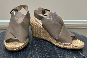 Caslon Wedges