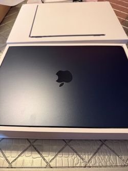 Apple MacBook Laptop Midnight