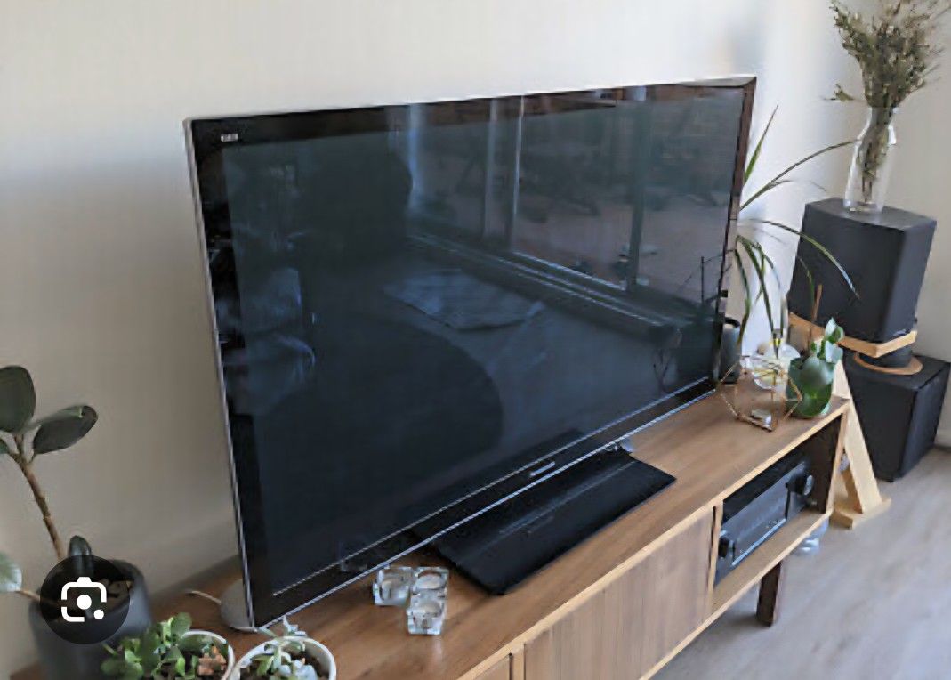 46 Inch Panasonic TV LCD