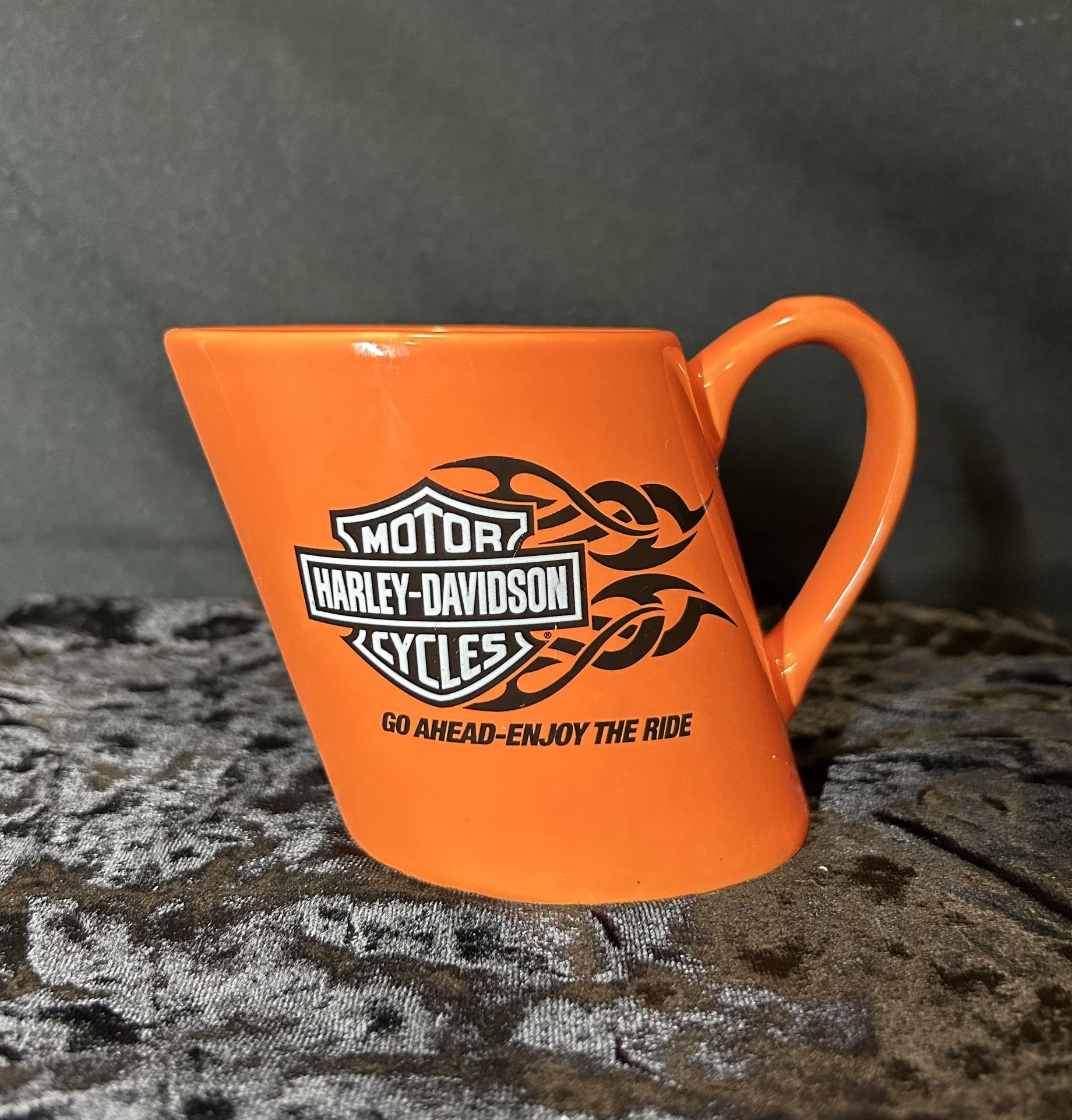 VINTAGE HARLEY DAVIDSON SLANTED COFFEE MUG CUP ORANGE 12OZ MOTORCYCLES