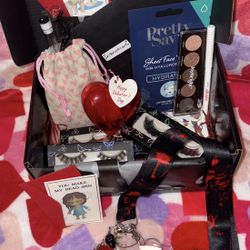 Valentine’s Day Valloween lash gifts 