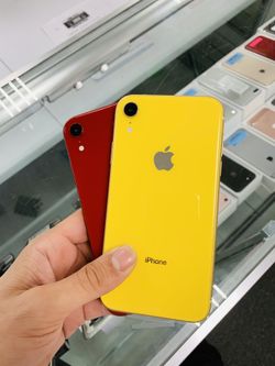 iPhone XR unlocked perfect condition! $399