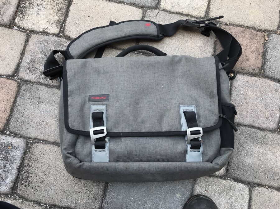 Timbuk2 command messenger bag.