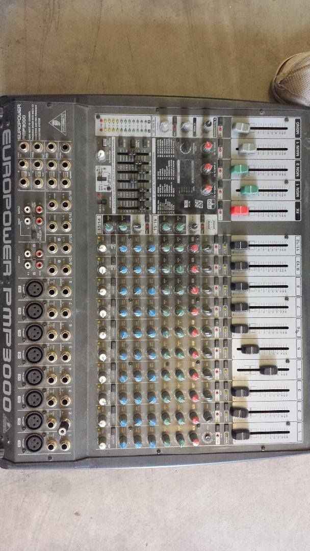 Behringer EUROPOWER PMP3000 16-Channel Powered Mixer w/ Multi FX