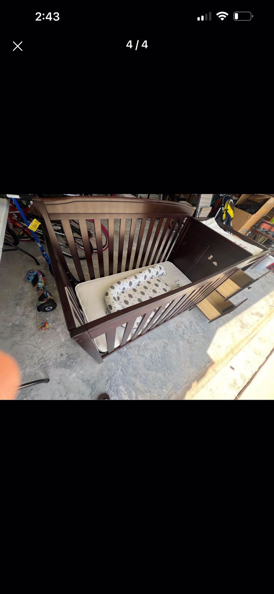 Baby Crib With Matters And Changing Table