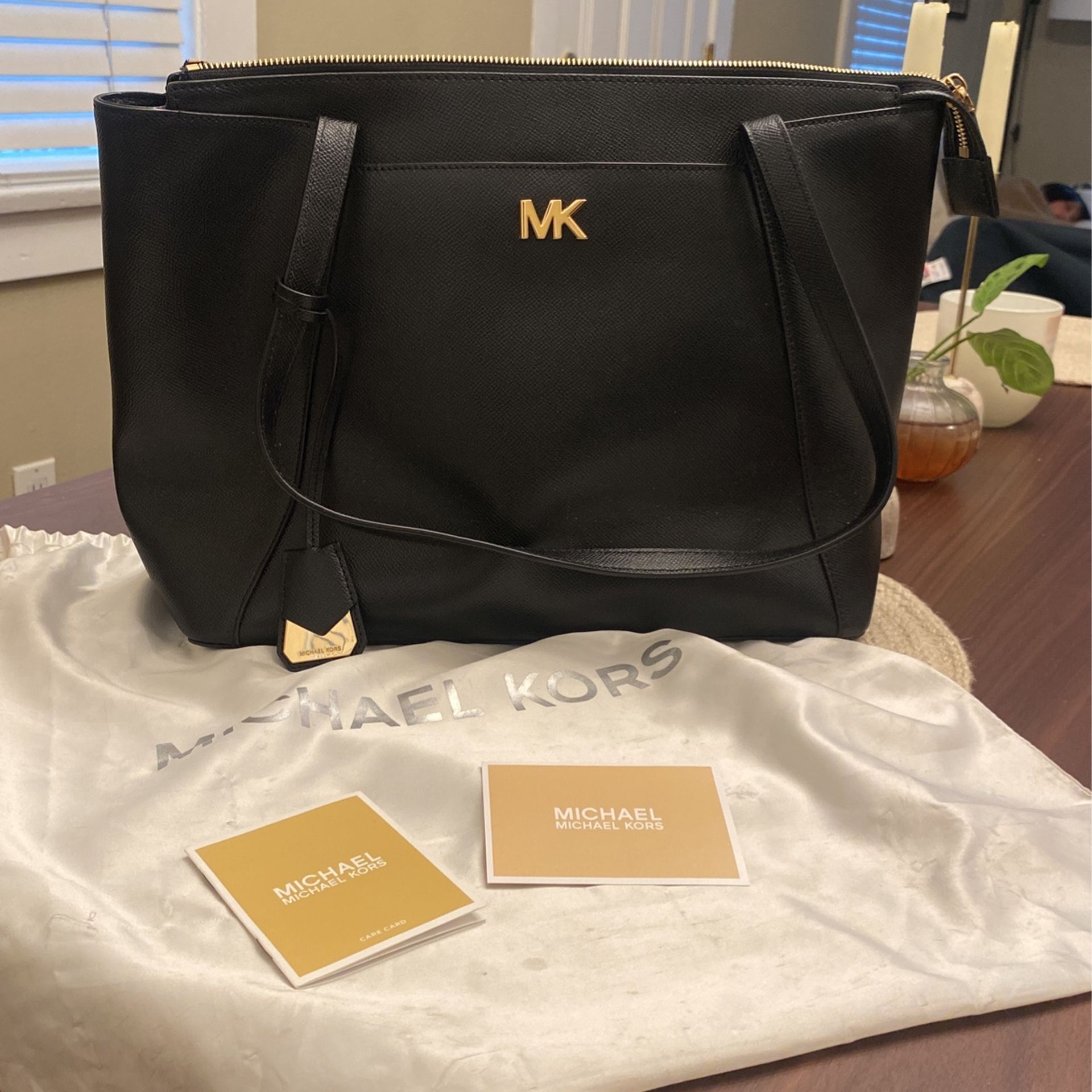 MK Michael Kors Handbag 