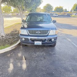 2004 Ford Explorer